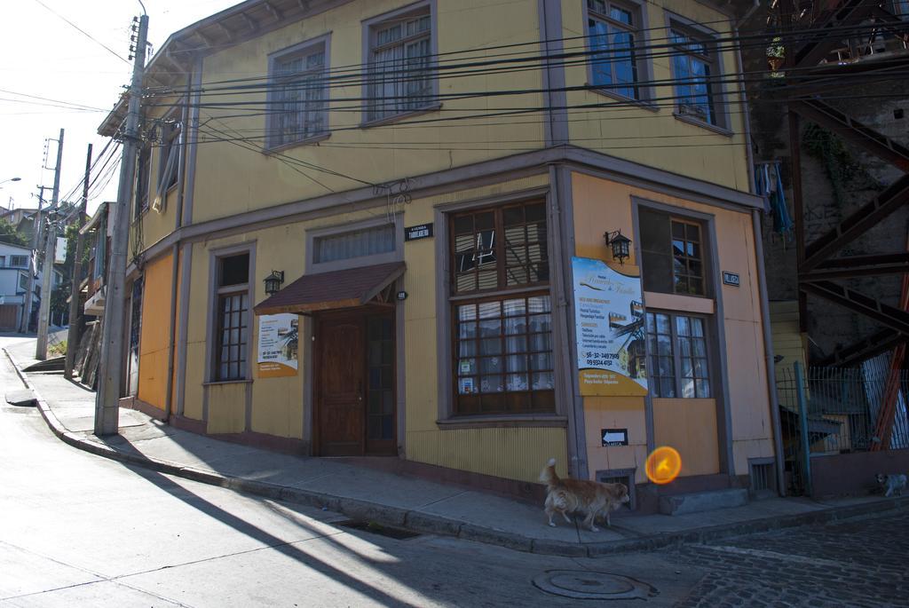 Hostal Recuerdos De Familia Valparaiso Bagian luar foto